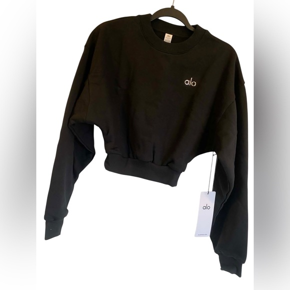 ALO Yoga | Tops | Nwt Alo Yoga Accolade Cropped Crewneck Black